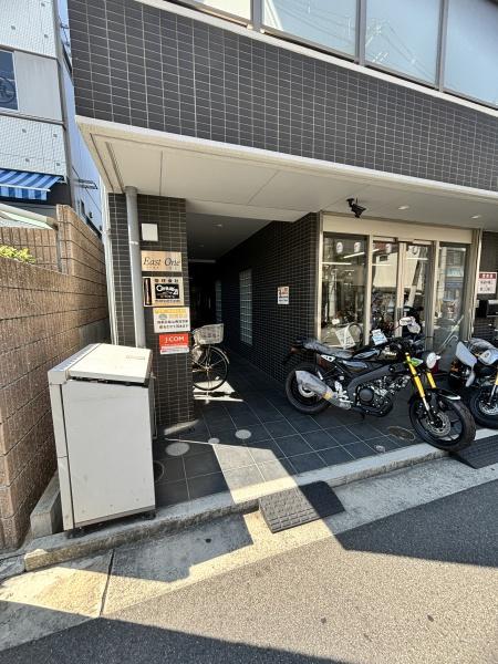 イースト ONE