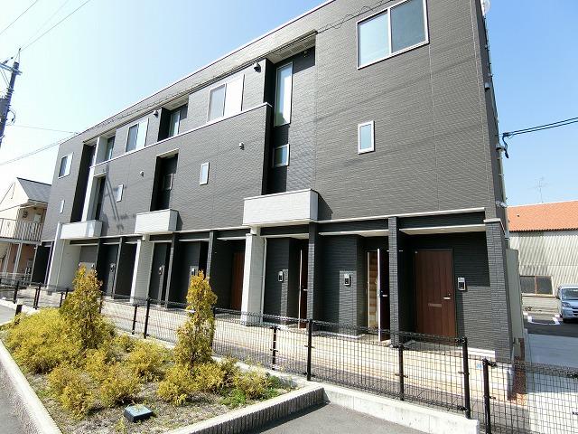 ＪＲ山陽本線 東尾道駅 徒歩18分  築8年