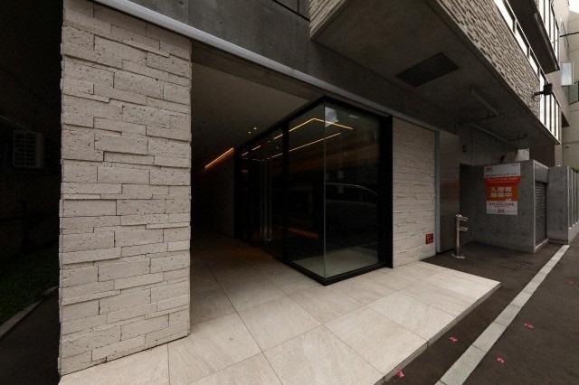 S-RESIDENCE近代美術館前