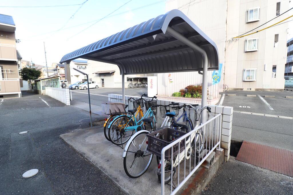 アザリアハイタウンC棟