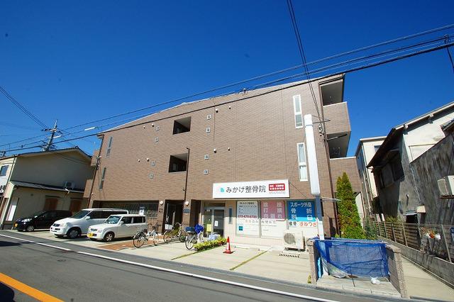 アンプルールフェールビエント高槻(1K/2階)