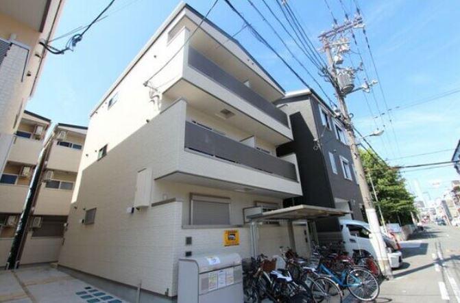 F MAISON LORE I番館