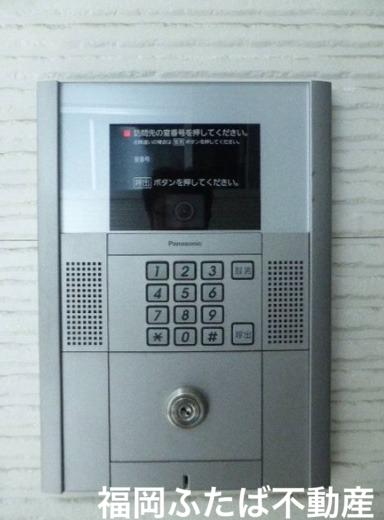 クレッシェンド空港前
