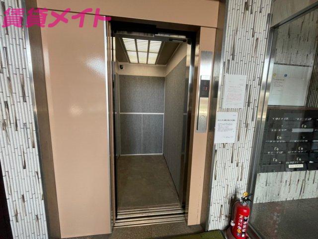 ロイヤル東海川原町