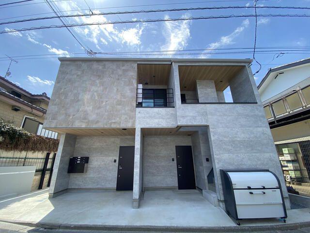 GLOSS TERRACE
