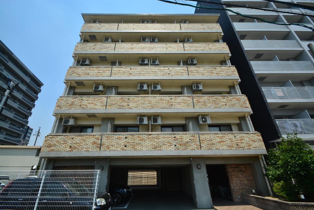 MAISON EL BLOC