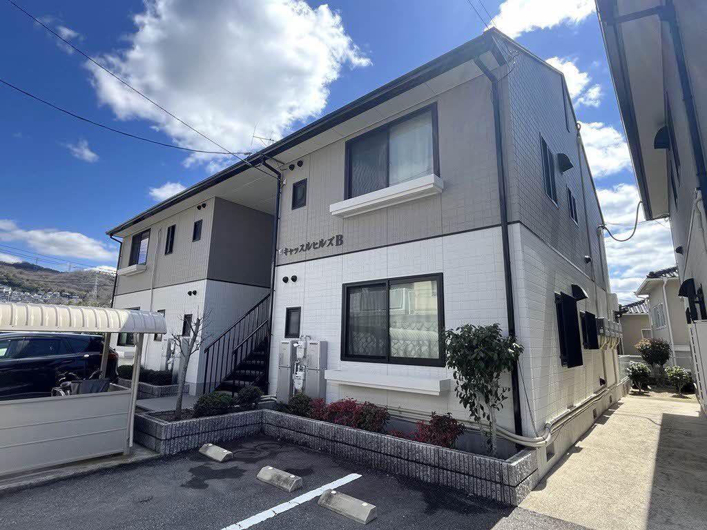 キャッスルヒルズB棟(2LDK/1階)