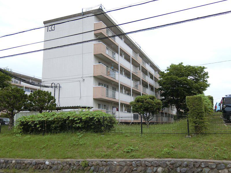 UR金剛団地 133号棟