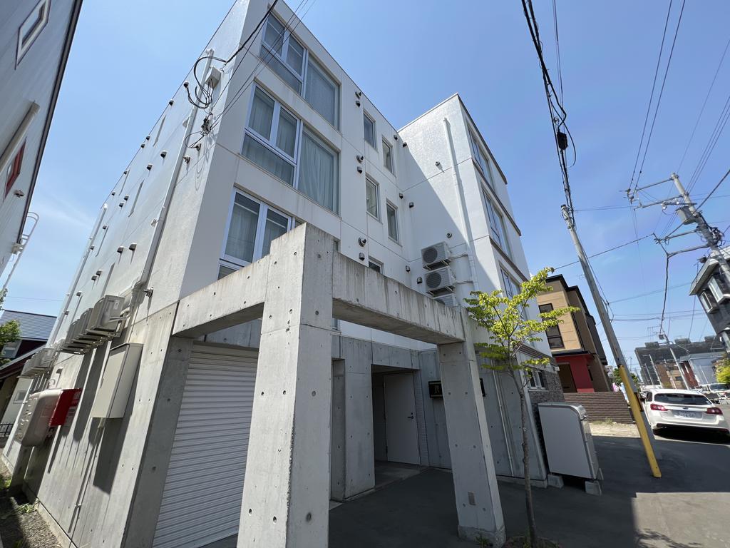 鹿鳴館III