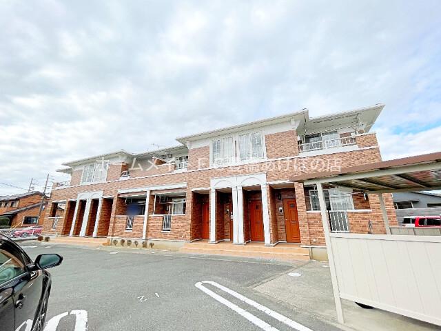 ストラーレ 牛川