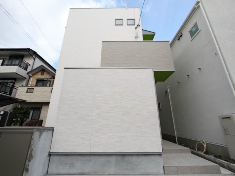 イーストクレッセント