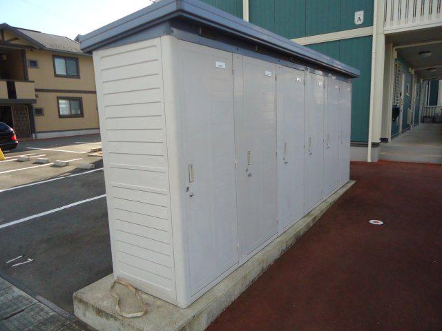 リビングタウン八日市場棟E棟