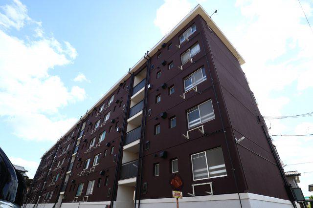 高津橋農住団地D棟