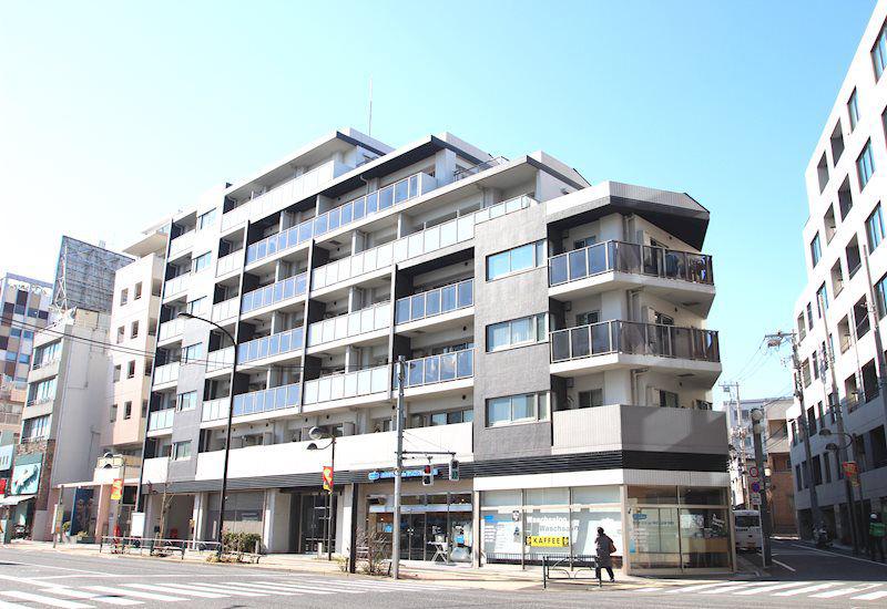 フェニシア学芸大学