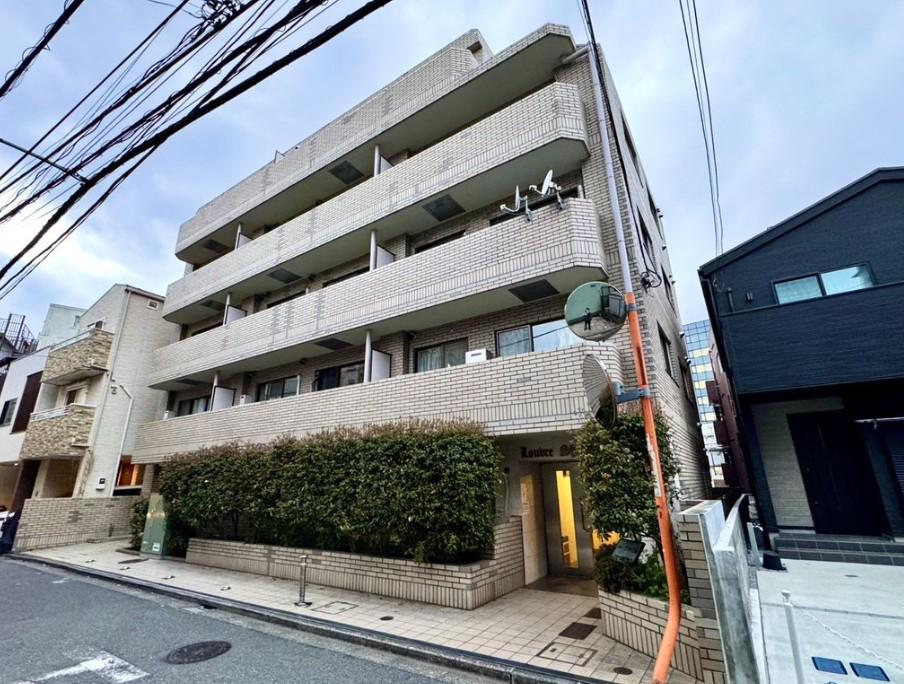 ルーブル白金