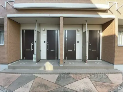 LOVELY HOUSE(1K/2階)の外観写真