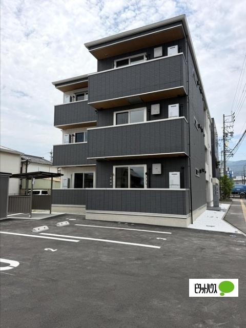 トリシア居町