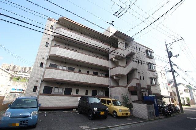 リバーパレス牛田新町