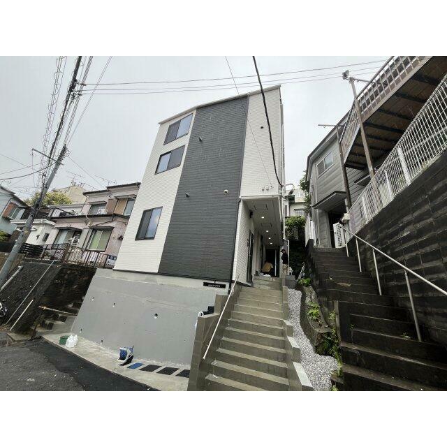 BASE三ツ沢下町