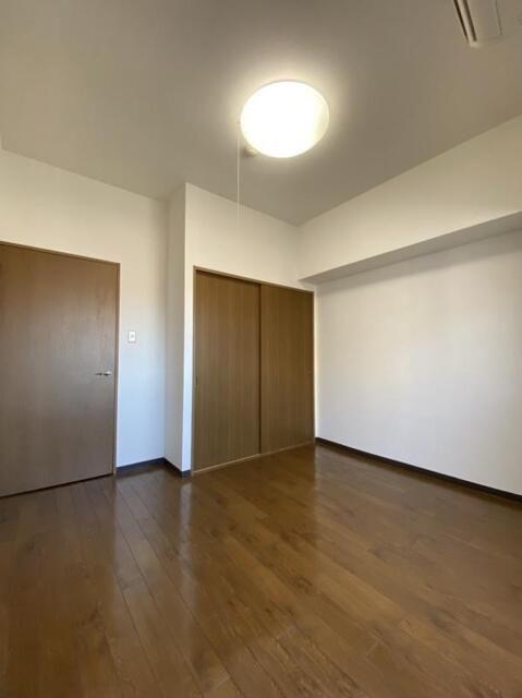NEO ROOMELIA