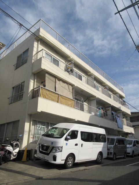 カザマビル