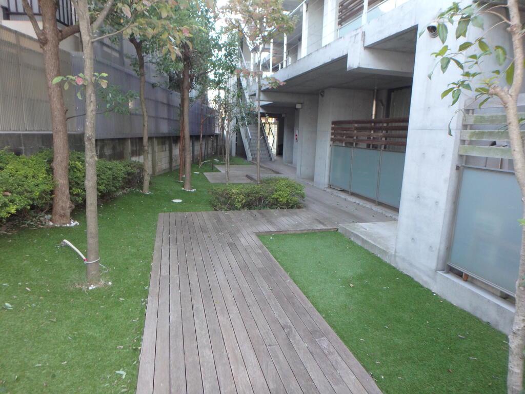 YS COURT