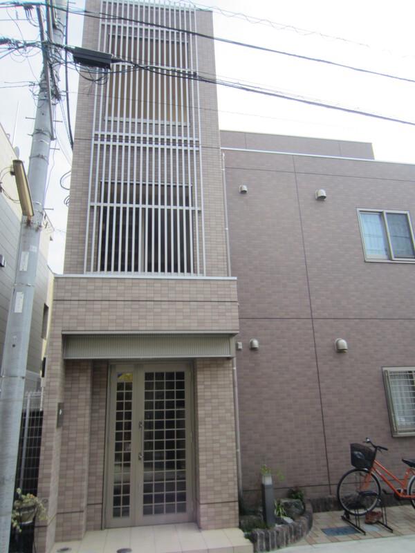アドニス
