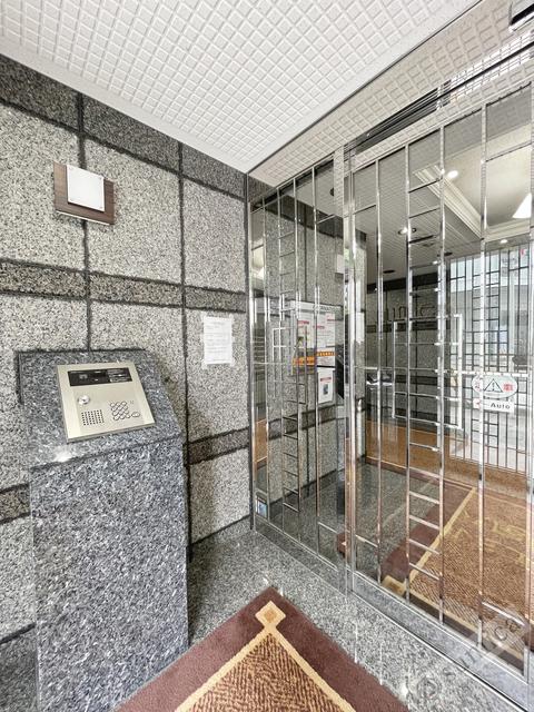 ルミエール八尾駅前
