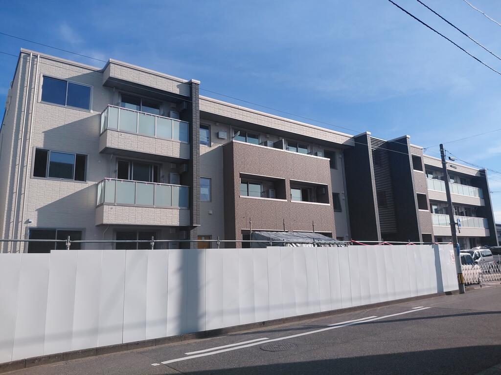 AZUR米山(2LDK/1階)