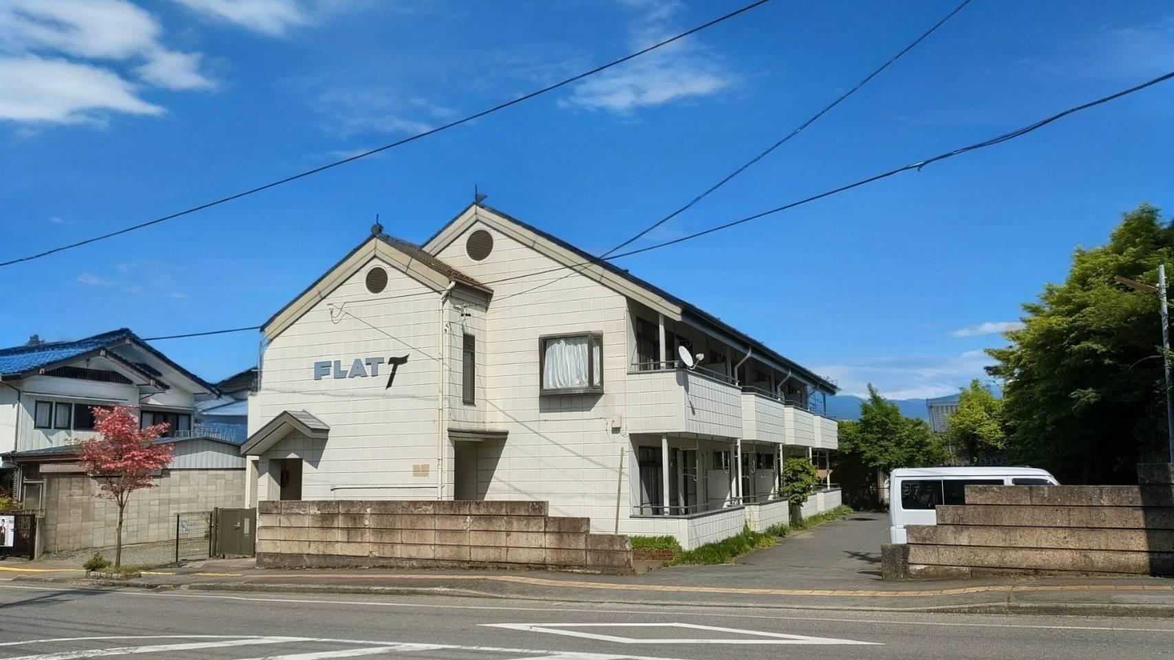 フラットT