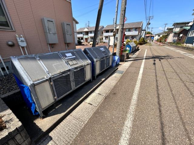 アーバンスクエアD