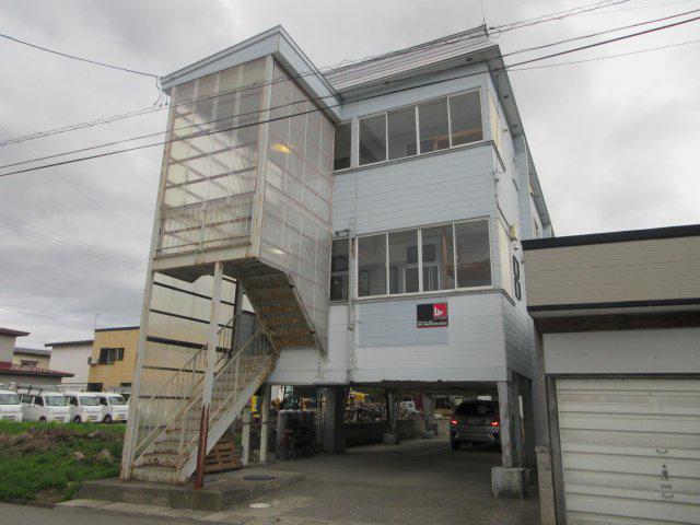 コーポミウラ