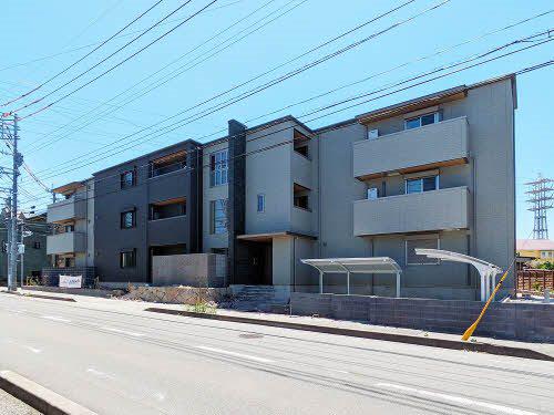 シャーメゾン ヴィラ 平田台(2LDK/3階)