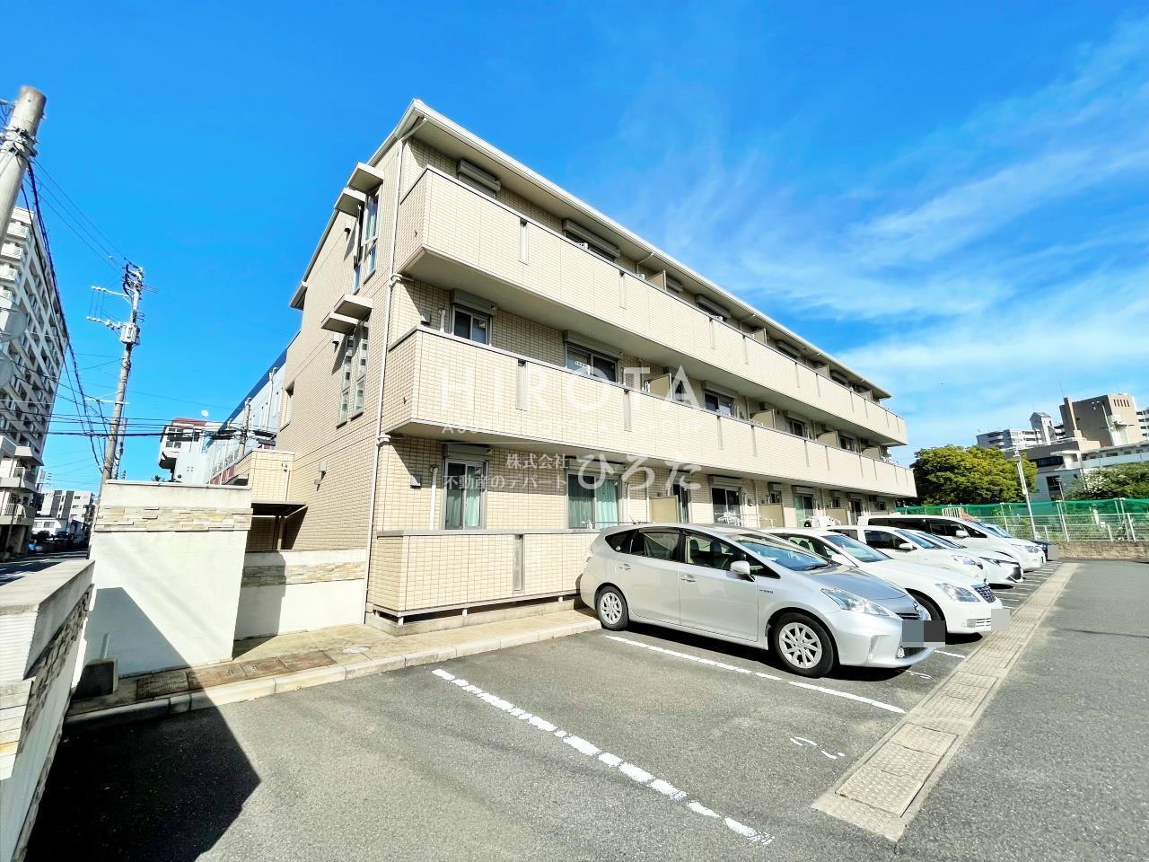 D-K HOUSE