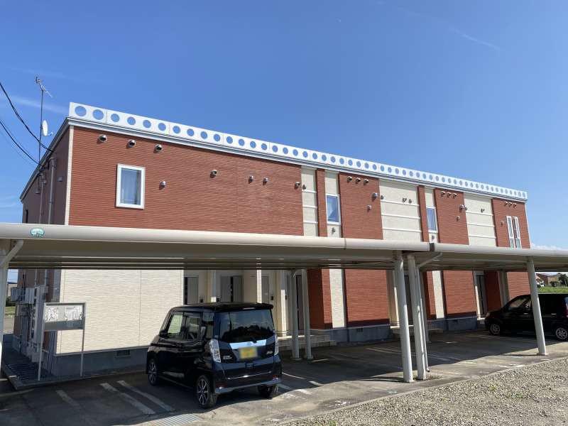 滝川市二の坂町東2丁目カーポート付1LDKアパート