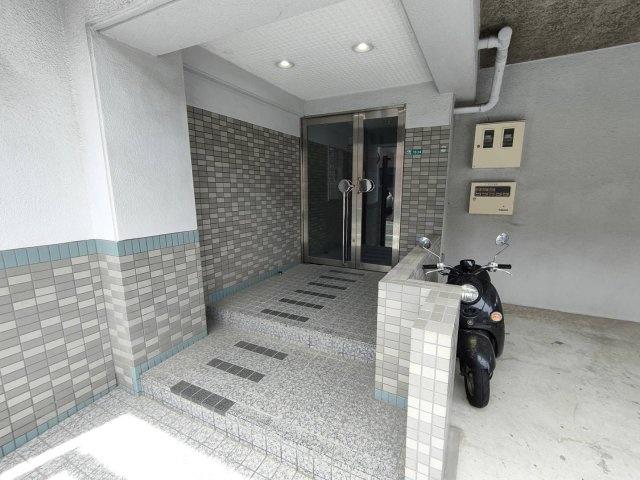 イーストハイツ