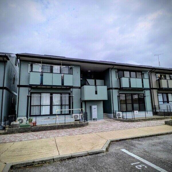 トゥインクルコート畔 B