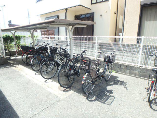 トリヴァンベール門前