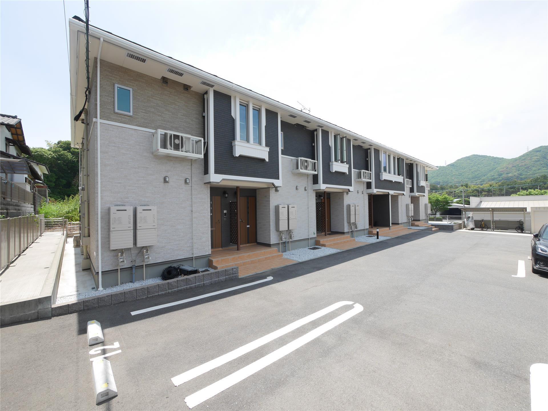 クレメント小倉南 弐番館