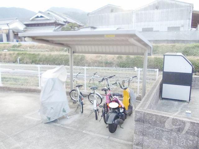 ル・シェル・ブルー 東館