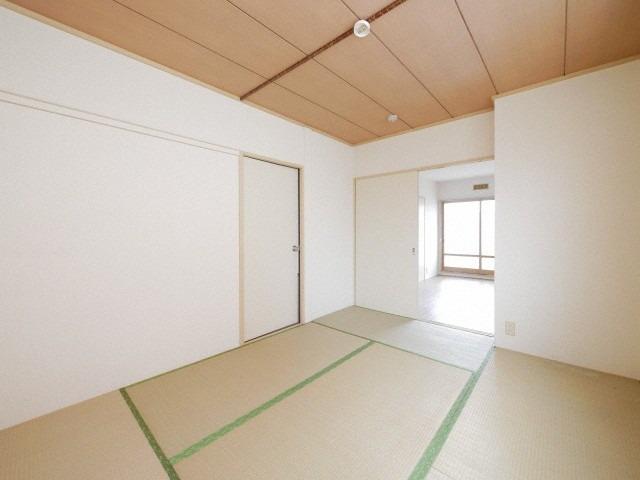 アーバンアイリス
