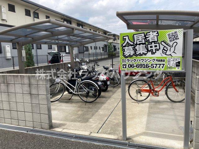 コーポラスツツミ E棟