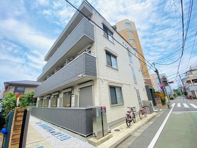 パレス国立