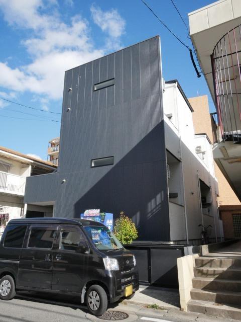 ルミカ産大前