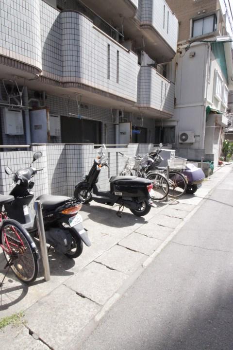 ビッグバーンズマンション新屋敷
