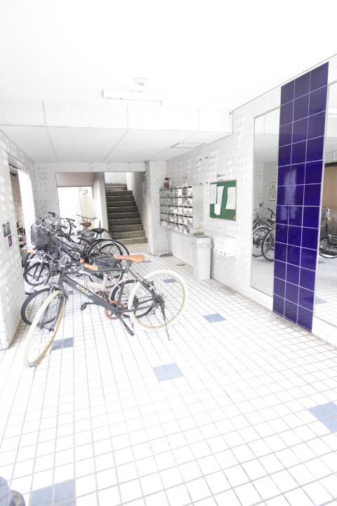 ビッグバーンズマンション新屋敷