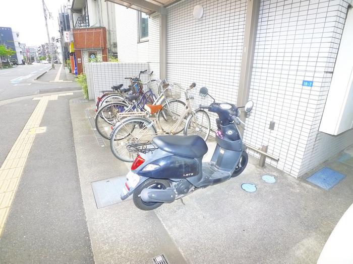 クラウンステージ