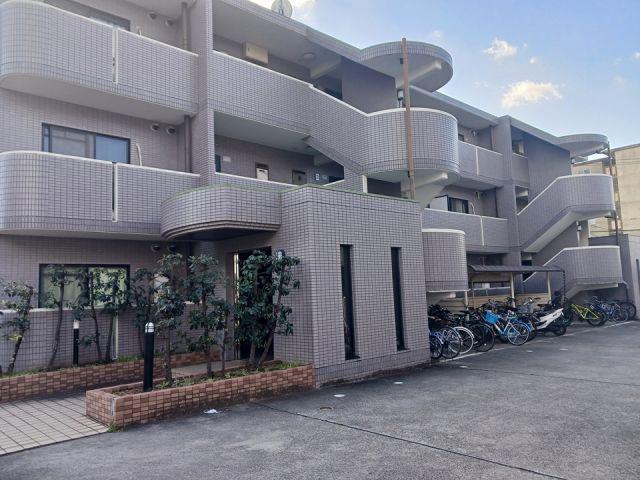 パラマウントビレッジ東岩田 B