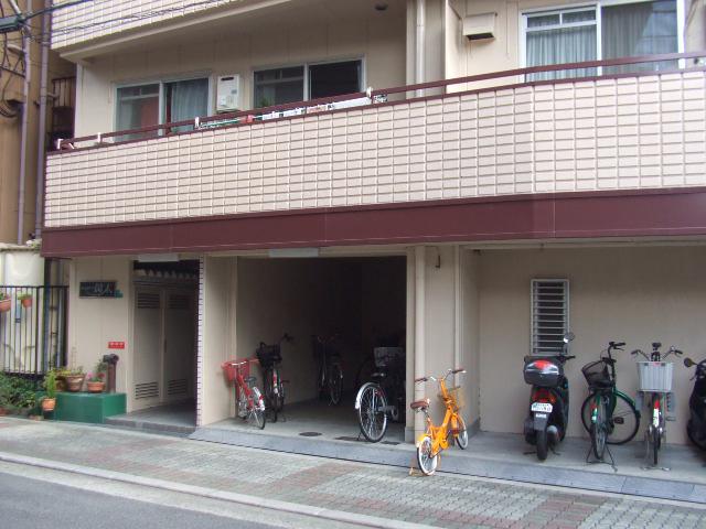 ローレルハイツ岡本