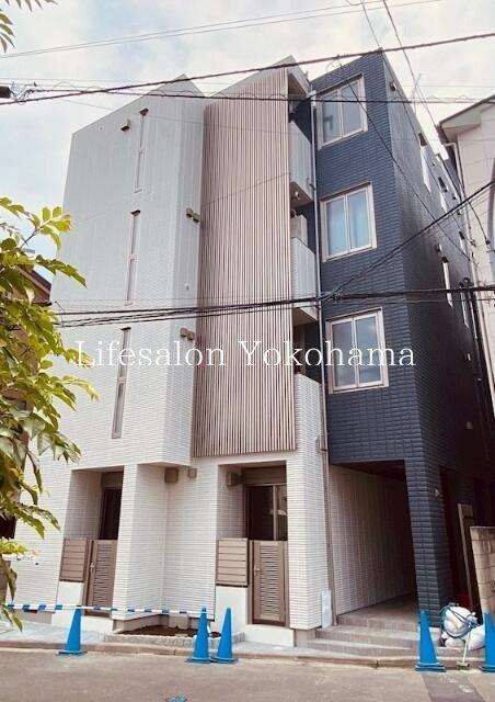 VIVALETTA 横浜